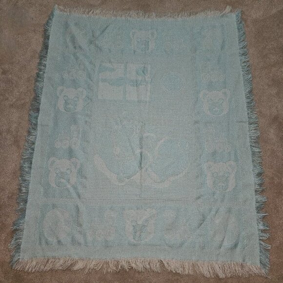 VTG Blue White  Knit Baby Blanket Acrylic Fringe Sleeping Teddy Bear Train Ball - Picture 9 of 10